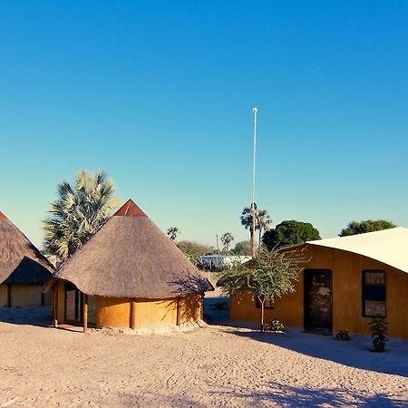 Ongula Village Homestead Lodge Omupumba Exteriér fotografie